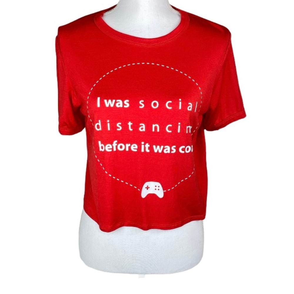 Social Distancing Womens Short Sleeve Red Crop Top Medium Shirt NWT Blouse NEW